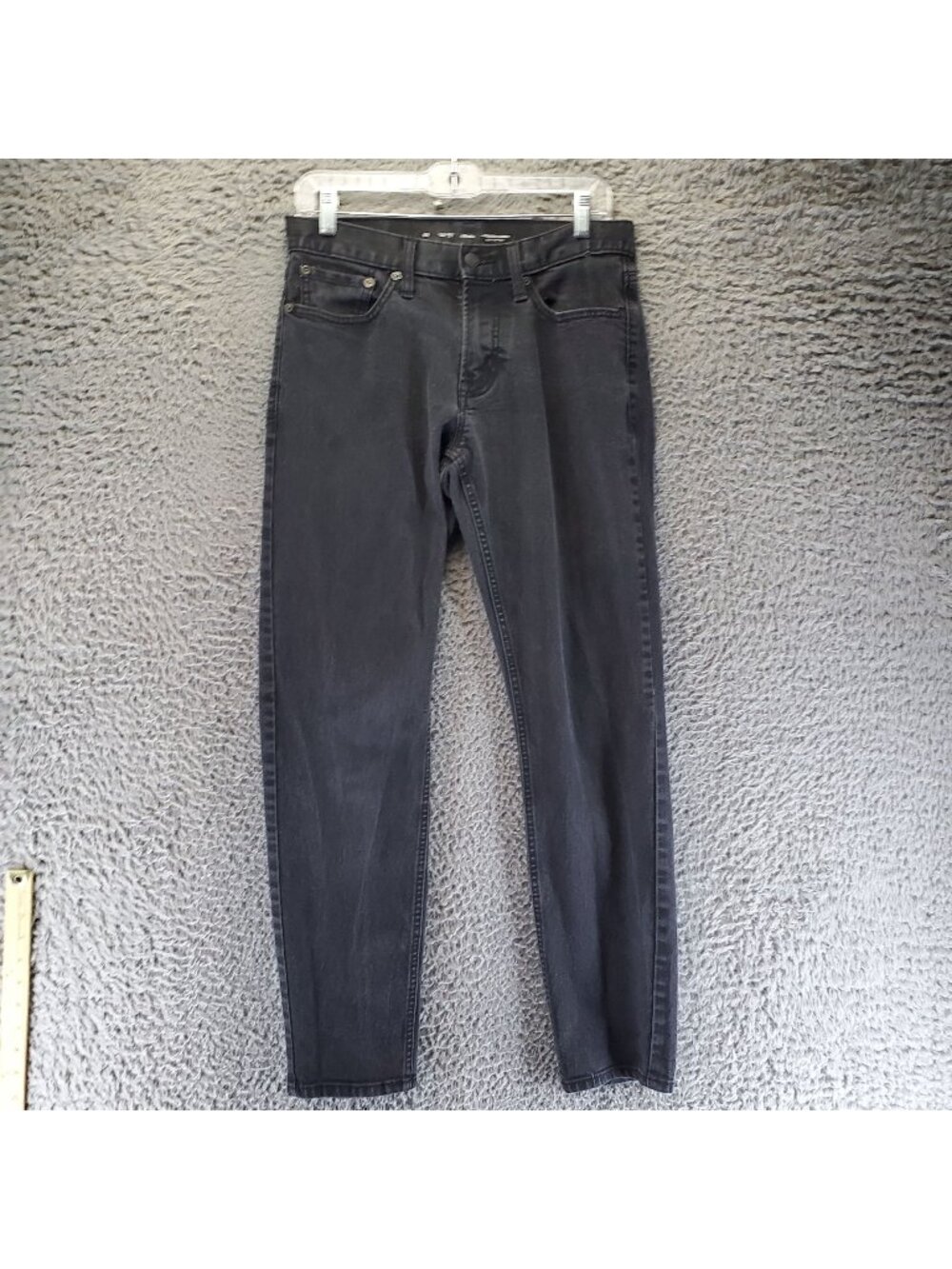 Old Navy Jeans Mens 30x32 Black Athletic Taper Built-In Flex Cotton Denim